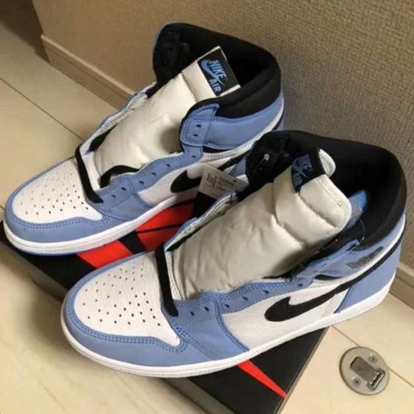 AIR JORDAN 1 OG HIGH RETRO UNIVERSITY BLUE main image 4
